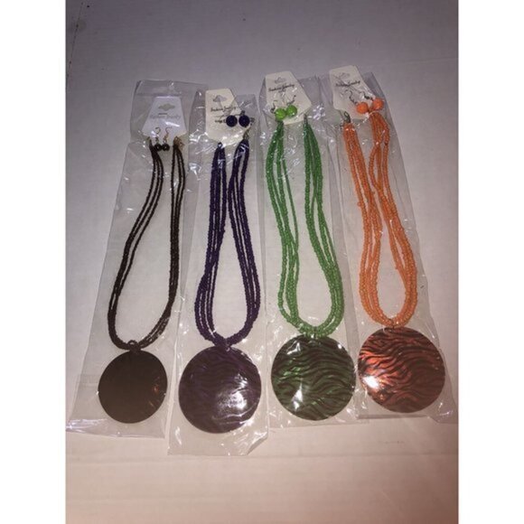 Fashion Jewelry Lot 4 Necklace Set - Picture 1 of 9
